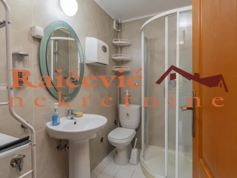 Rent, office space, 239m², Centar, Stara Pazova - image 19