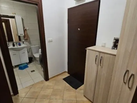 Prodaja, jednosoban stan, 40m², Stari Aerodrom, Podgorica - image 7