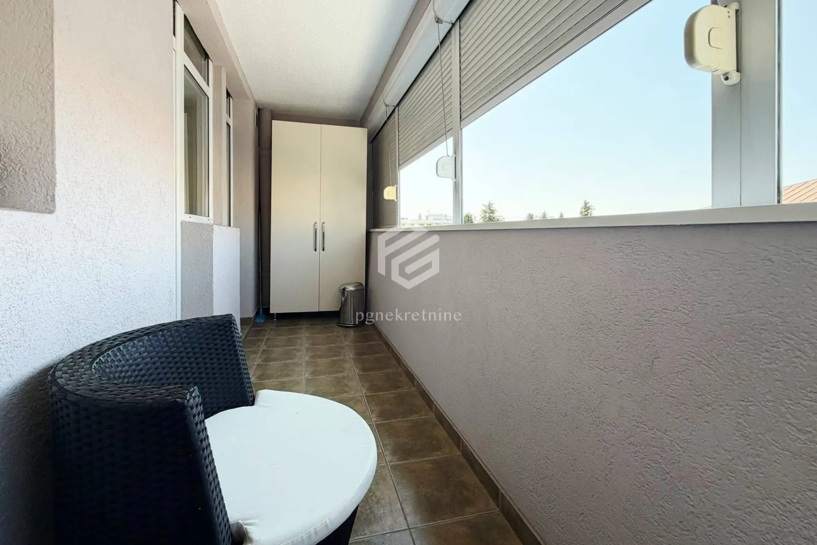 Izdavanje, dvosoban stan, 74m², Preko Morače, Podgorica