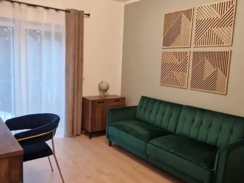 Izdavanje, trosoban stan, 135m², Stari Grad, Beograd - image 8