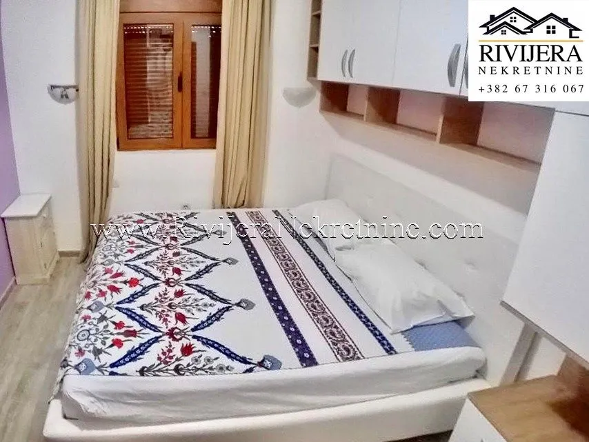 Prodaja, dvosoban stan, 72m², Dobrota, Kotor