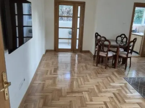 Izdavanje, dvosoban stan, 85m², Gorica C, Podgorica - image 12