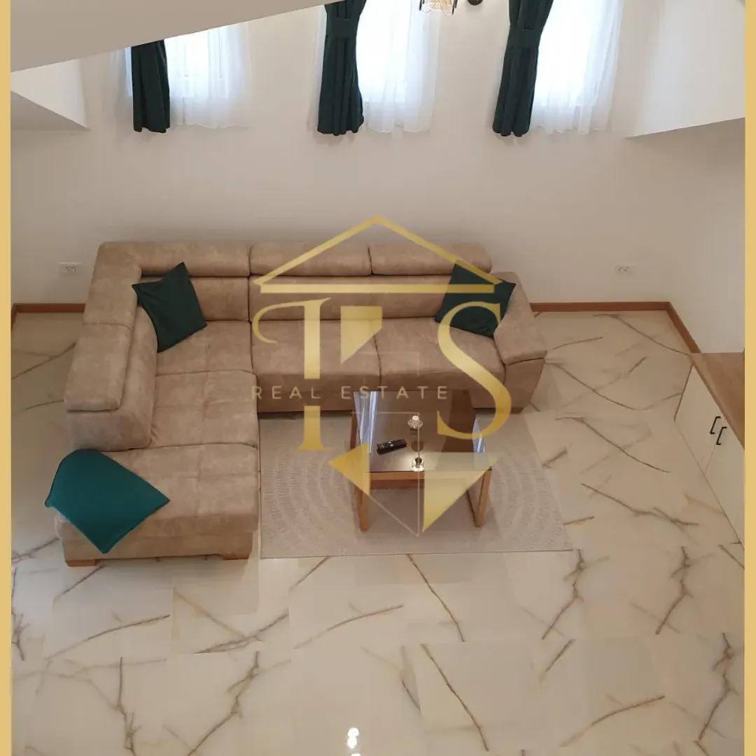 Izdavanje, trosoban stan, 150m², Kalimanj, Tivat
