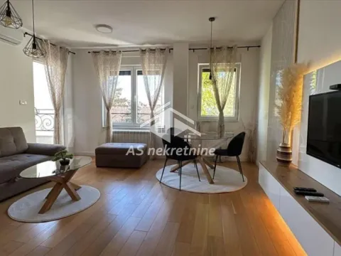 Izdavanje, trosoban stan, 64m², Vukov Spomenik, Zvezdara Sve Podlokacije - image 1