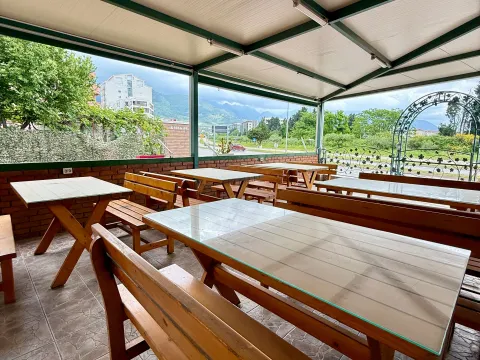 Izdavanje, poslovni prostor, 400m², Centar, Bar - image 12