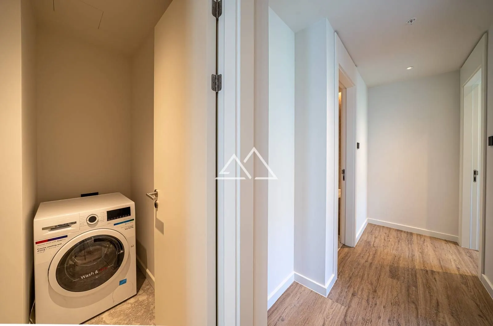 Prodaja, dvosoban stan, 91m², Tivat, Crna Gora