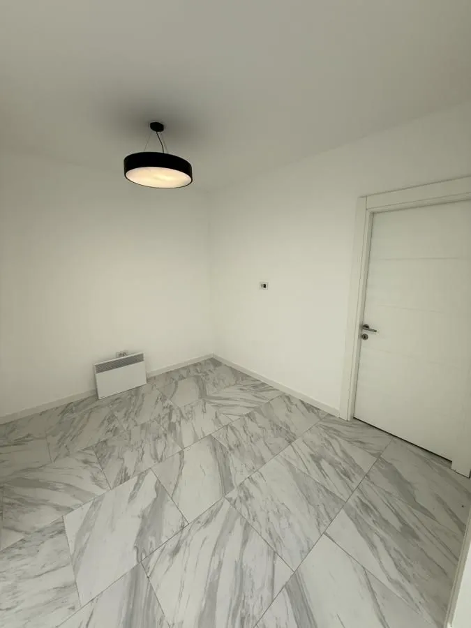 Rent, office space, 60m², Čair, Niš