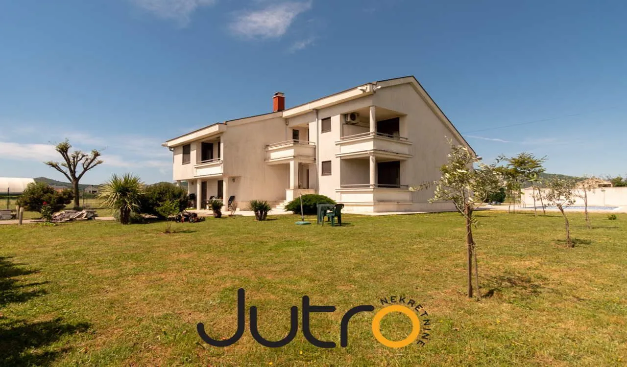 Rent, house, 320m², Donja Gorica, Podgorica