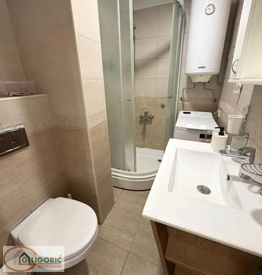 Rent, three bedroom apartment, 65m², Stari Grad, Beograd