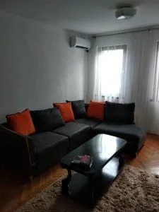 Rent, two bedroom apartment, 95m², Malo Brdo, Podgorica