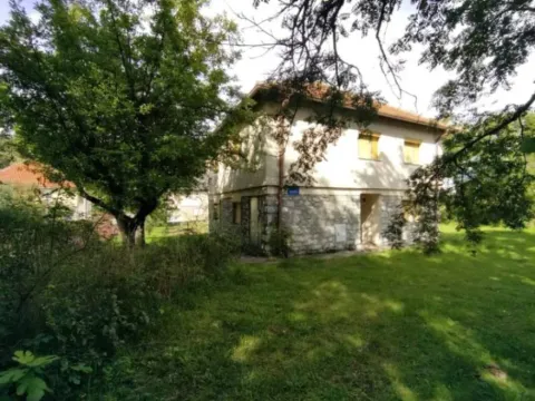 Prodaja, kuća, 180m², Centar, Kolašin