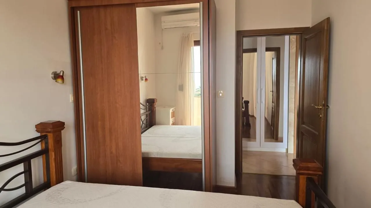 Prodaja, dvosoban stan, 74m², Petrovac, Budva