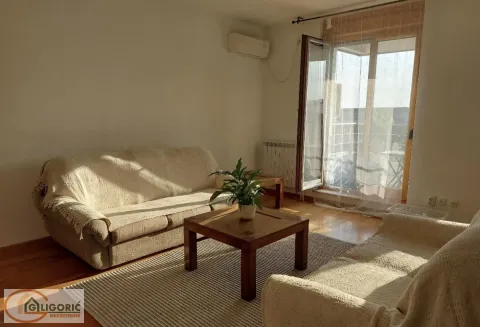 Rent, four bedroom apartment, 95m², Lion, Zvezdara Sve Podlokacije - image 1
