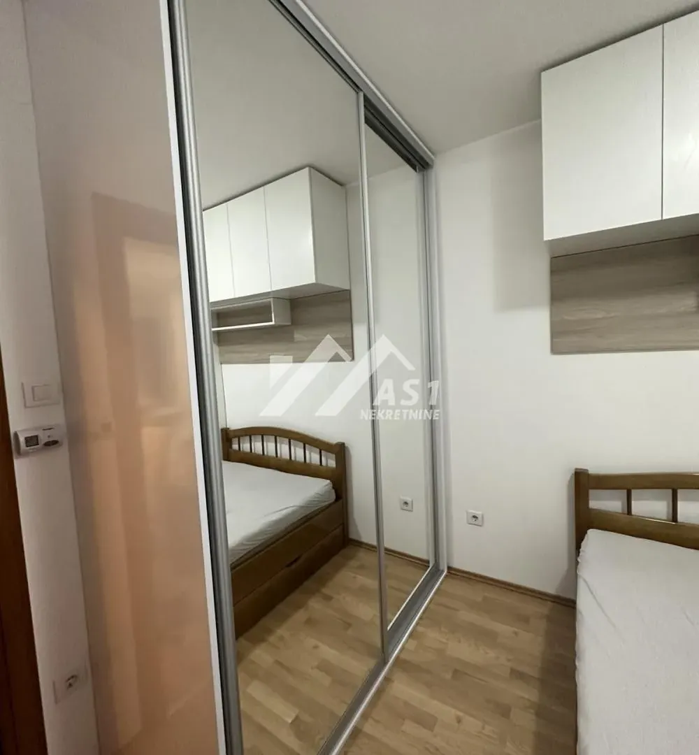 Izdavanje, trosoban stan, 58m², Sajam, Novi Sad Sve Podlokacije