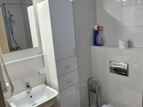 Izdavanje, jednosoban stan, 47m², City Kvart, Podgorica - image 6