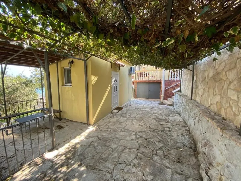 Prodaja, kuća, 230m², Krašići, Tivat