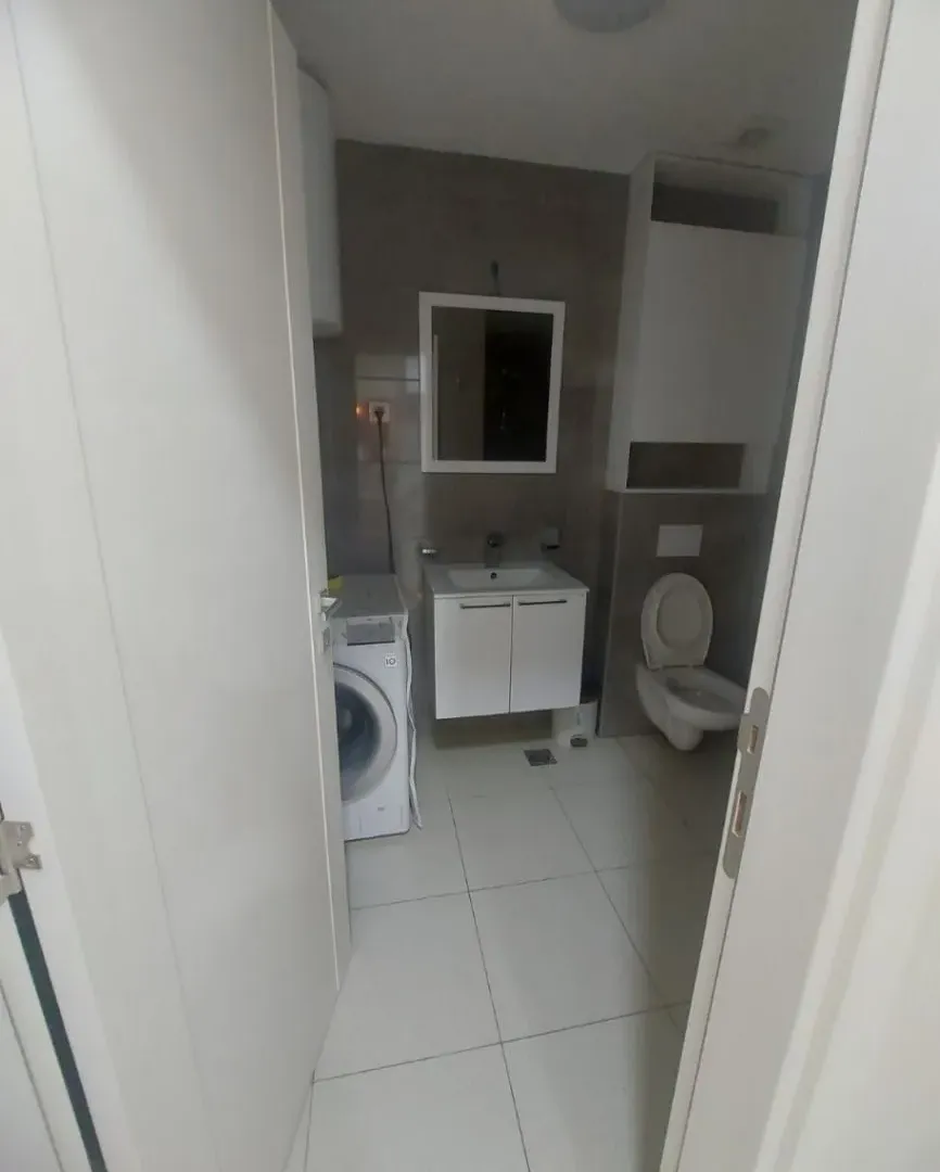 Izdavanje, dvosoban stan, 70m², Zabjelo, Podgorica