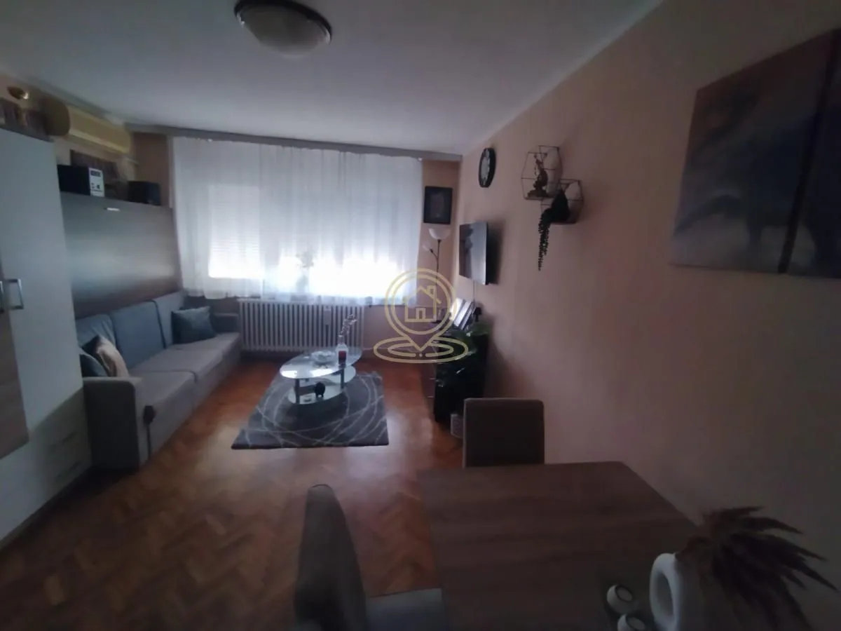 Izdavanje, jednosoban stan, 35m², Centar, Novi Sad