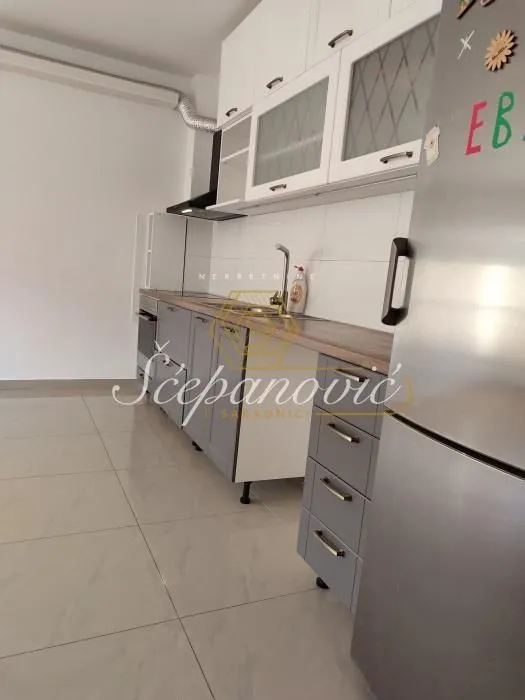 Prodaja, trosoban stan, 63m², Sajam, Novi Sad Sve Podlokacije
