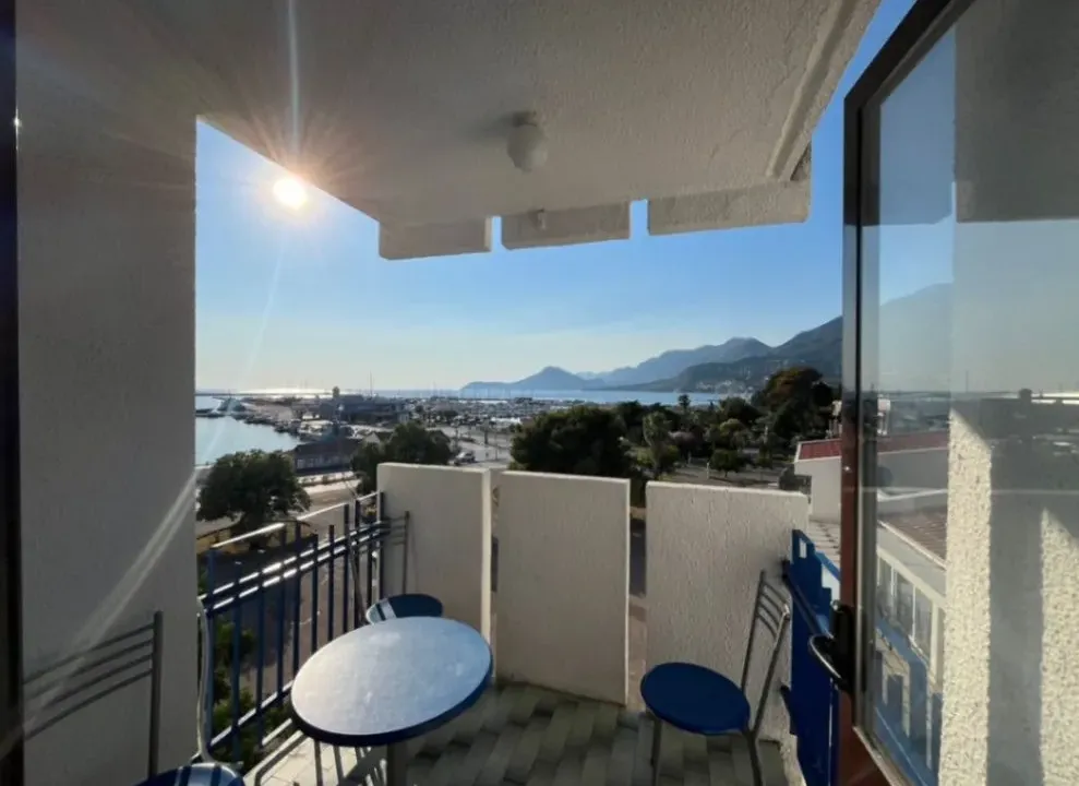 Rent, two bedroom apartment, 65m², Centar, Bar