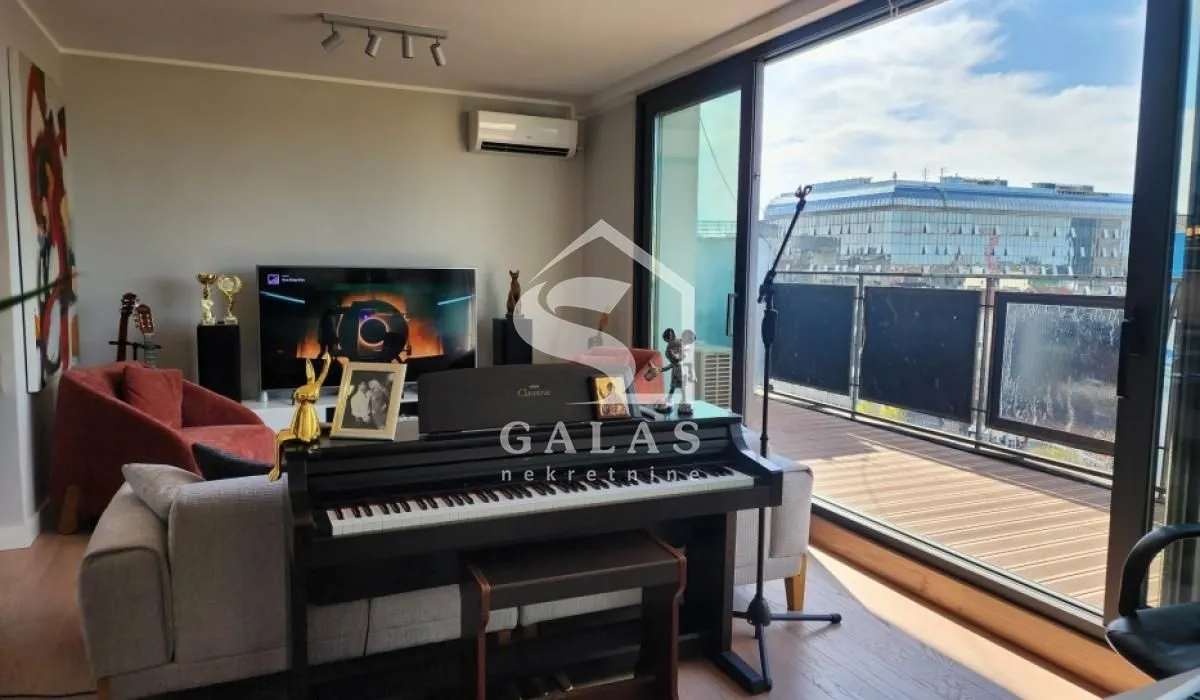 Sale, three bedroom apartment, 105m², Slavija, Vračar Sve Podlokacije