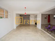 Izdavanje, kuća, 320m², Gornja Gorica, Podgorica - image 29