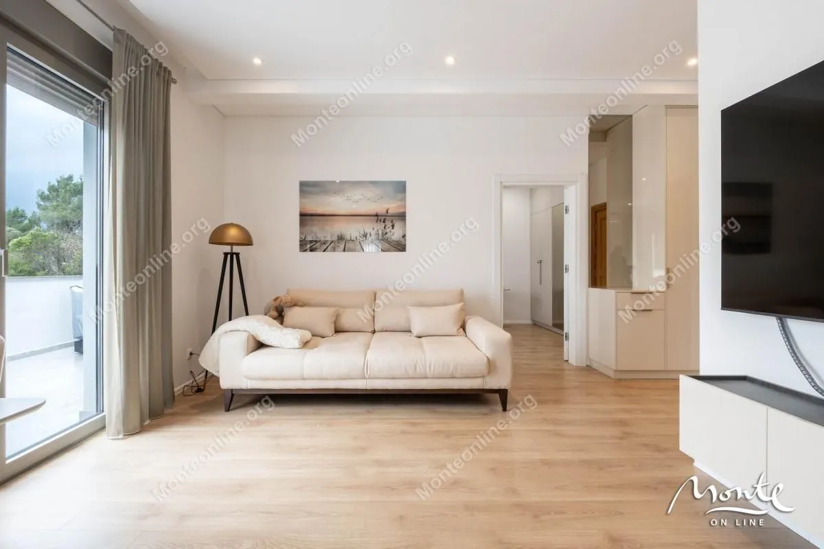 Prodaja, dvosoban stan, 90m², Tivat, Crna Gora