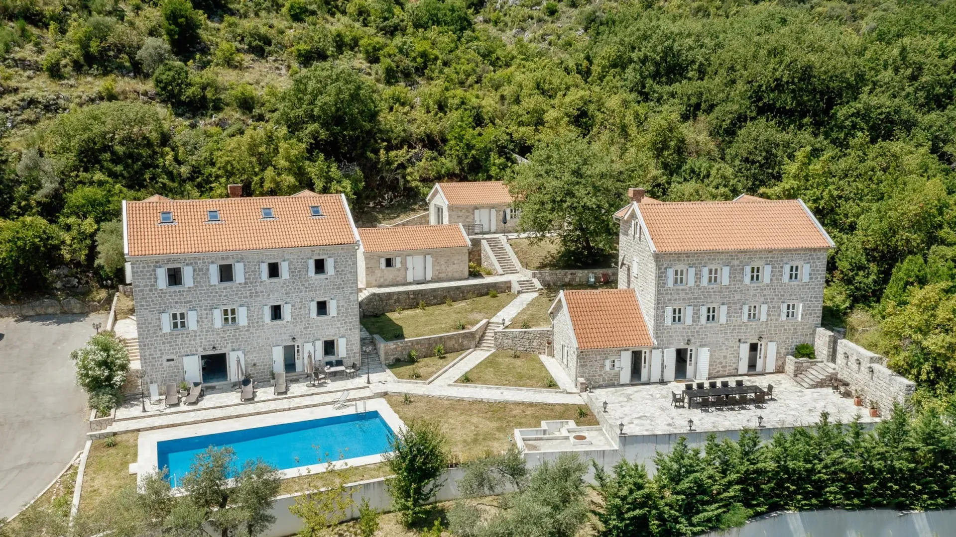 Sale, house, 800m², Prčanj, Kotor