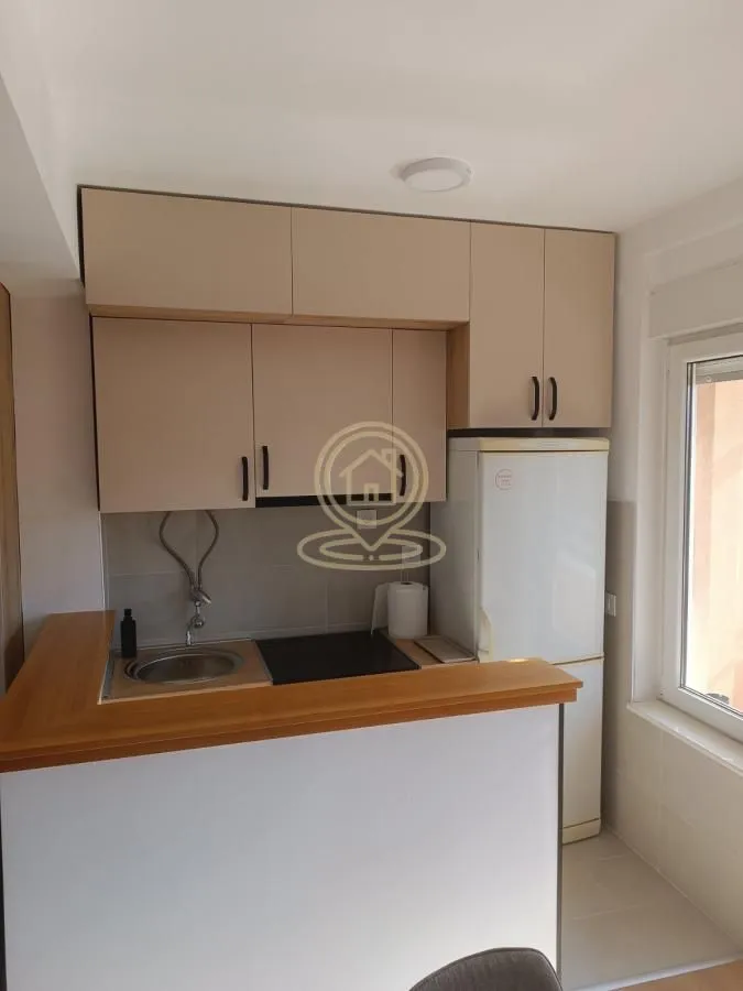 Izdavanje, garsonjera, 41m², Grbavica, Novi Sad Sve Podlokacije
