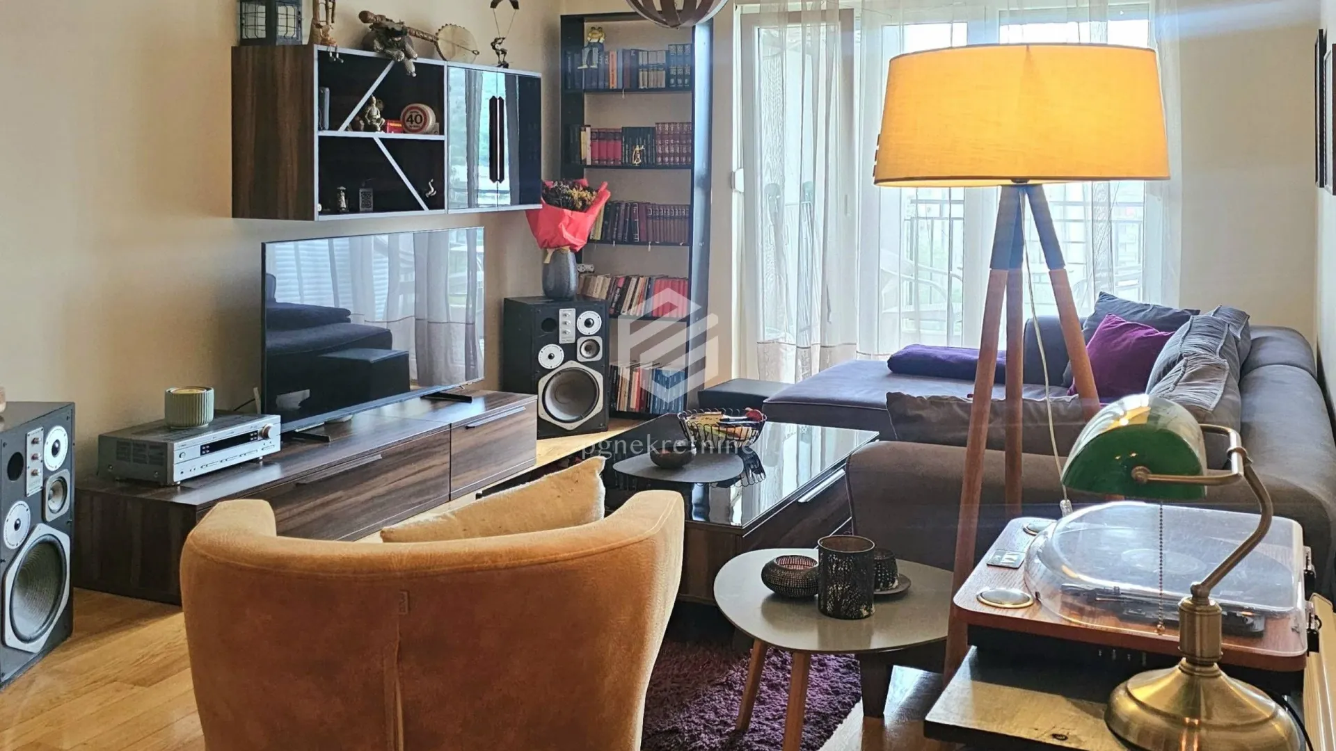 Prodaja, jednosoban stan, 52m², Blok 6, Podgorica