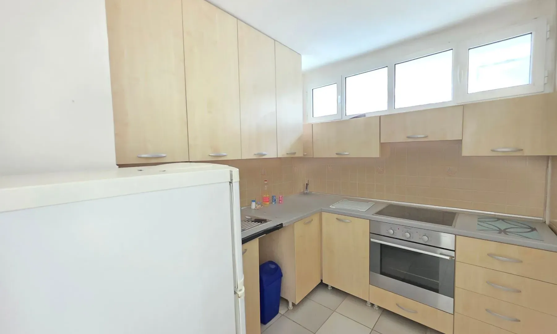 Prodaja, trosoban stan, 100m², Petrovac, Budva