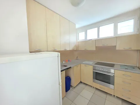 Prodaja, trosoban stan, 100m², Petrovac, Budva - image 11