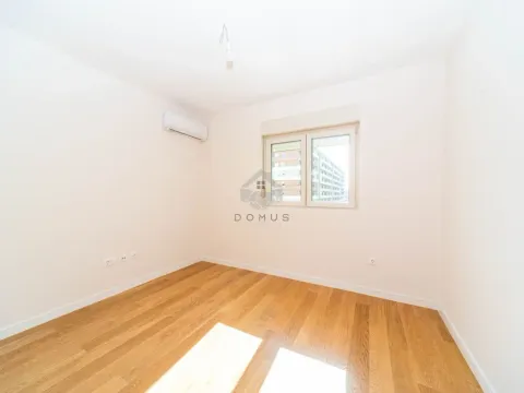 Rent, office space, 67m², Central Point, Podgorica - image 6