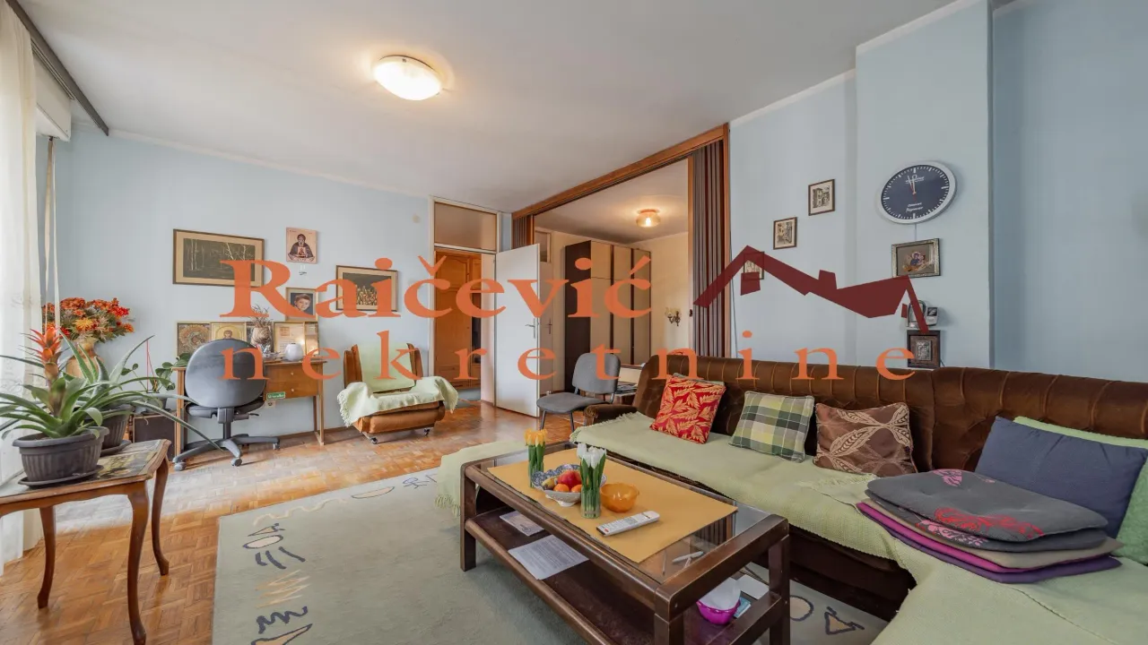 Prodaja, četvorosoban stan, 97m², Stari Grad, Beograd