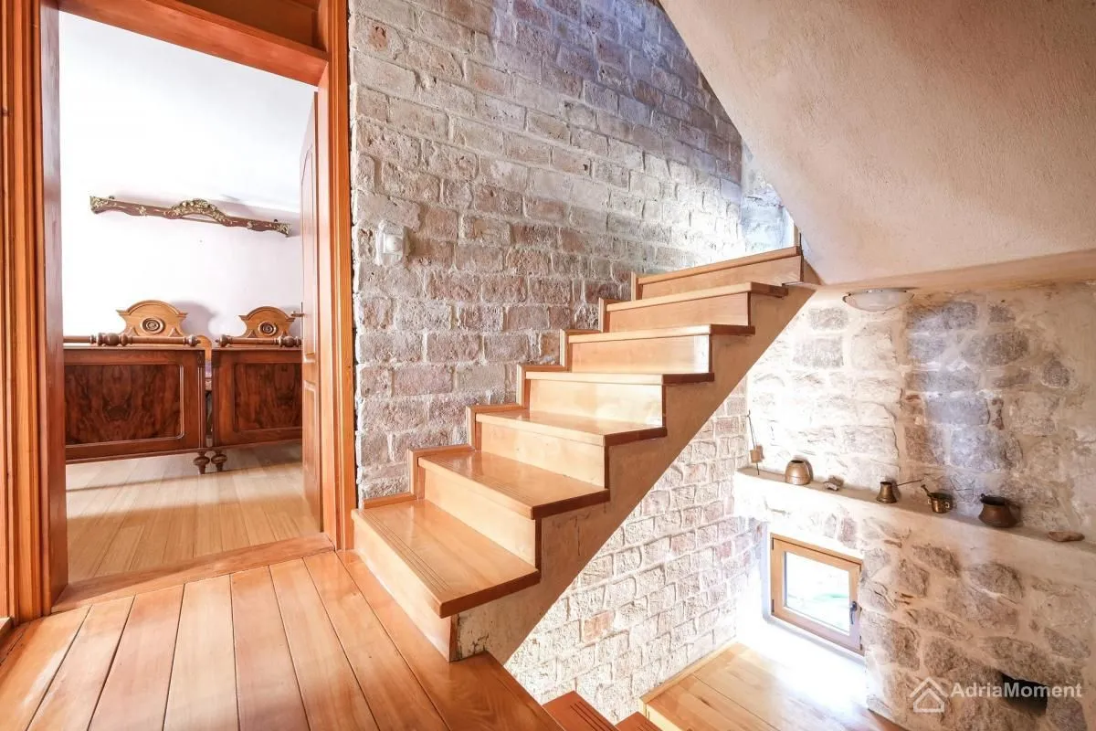 Sale, house, 500m², Orahovac, Kotor
