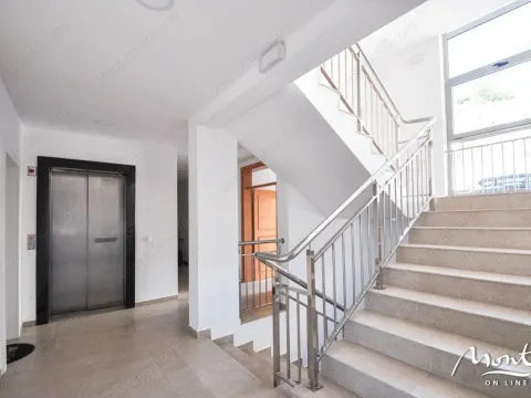 Prodaja, jednosoban stan, 54m², Tivat, Crna Gora - image 16