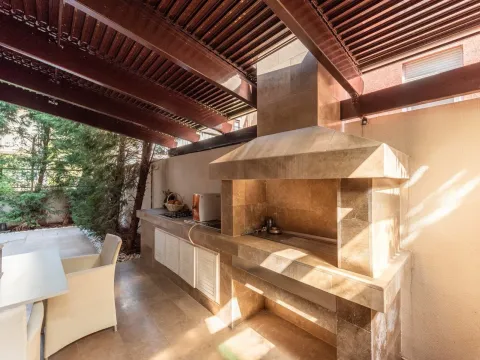 Sale, three bedroom apartment, 200m², Podgorica, Crna Gora - image 38