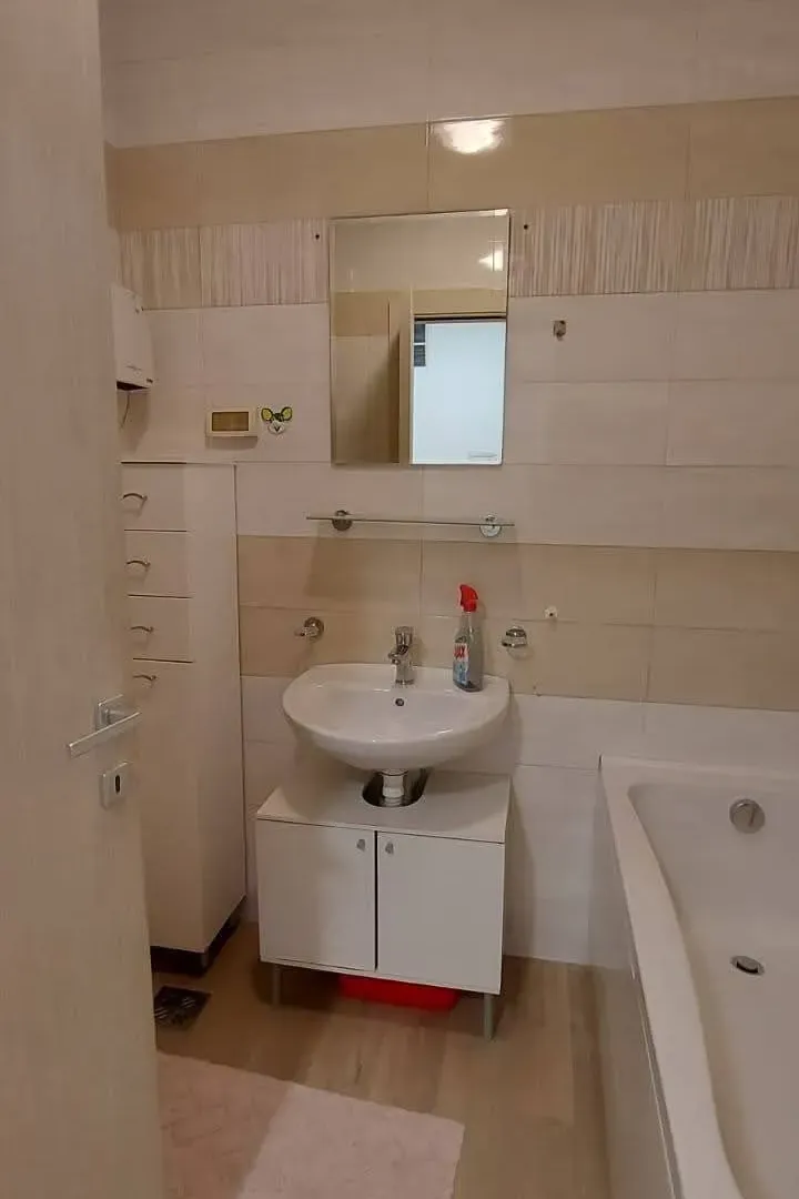 Prodaja, jednosoban stan, 43m², Stari Aerodrom, Podgorica