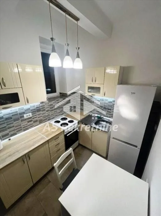 Izdavanje, stan, 42m², Stari Grad, Beograd