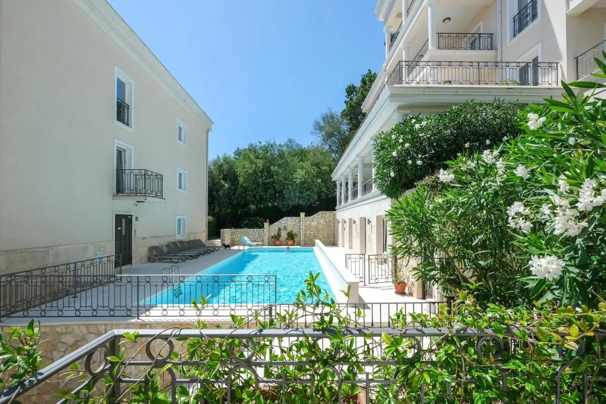 Prodaja, trosoban stan, 166m², Đenovići, Herceg Novi