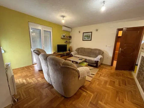 Rent, three bedroom apartment, 120m², Bar, Crna Gora - image 7