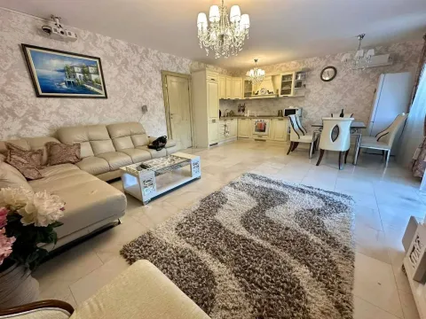 Rent, house, 174m², Lastva Grbaljska, Kotor - image 2