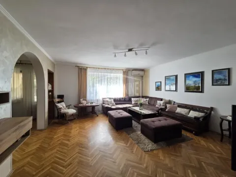Prodaja, kuća, 180m², Makova Sedmica, Subotica - image 13