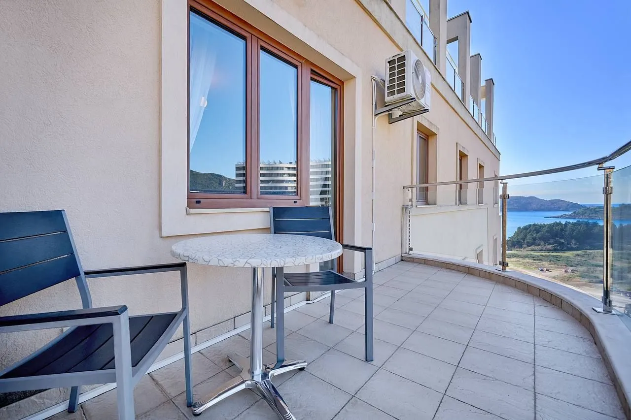 Rent, one bedroom apartment, 60m², Bečići, Budva