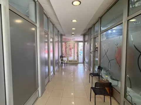 Prodaja, poslovni prostor, 31m², Vašarište, Kragujevac - image 9
