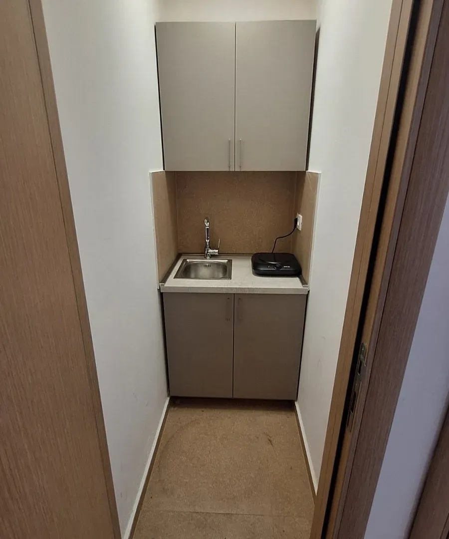 Rent, office space, 110m², Stari Aerodrom, Podgorica