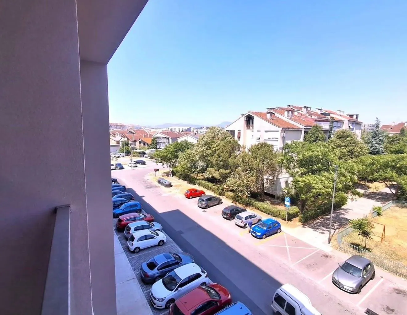 Izdavanje, jednosoban stan, 46m², Stari Aerodrom, Podgorica