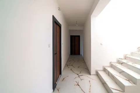 Prodaja, kuća, 1530m², Seoce, Budva - image 2