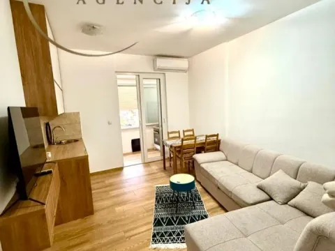 Rent, two bedroom apartment, 68m², Centar, Podgorica - image 2