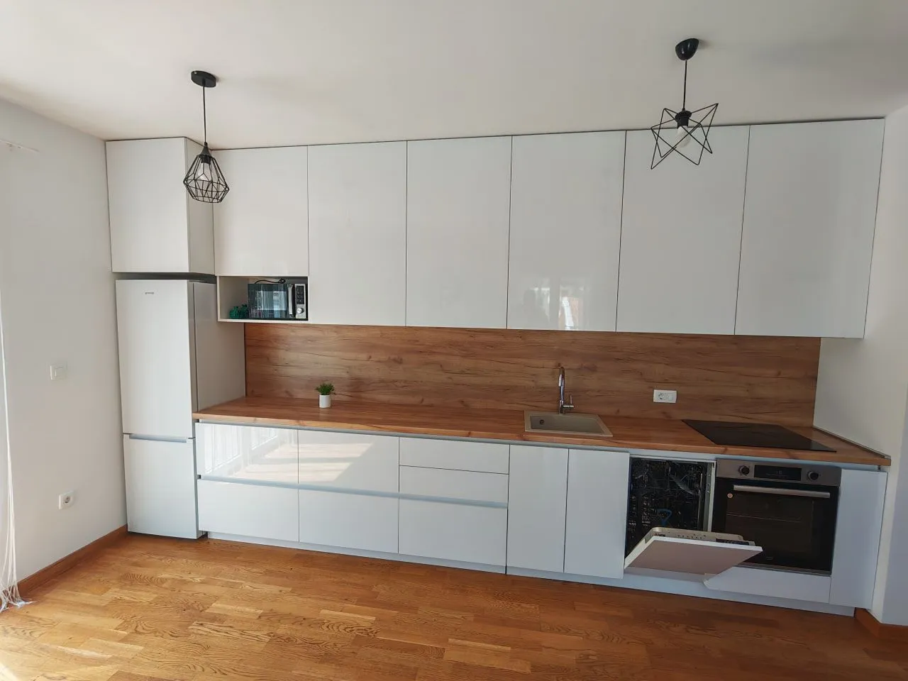 Rent, one bedroom apartment, 48m², Bijeli Do, Budva
